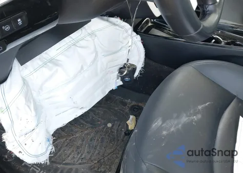 2018 Toyota Prius Four из США, поврежденный, VIN JTDKARFU1J3061359